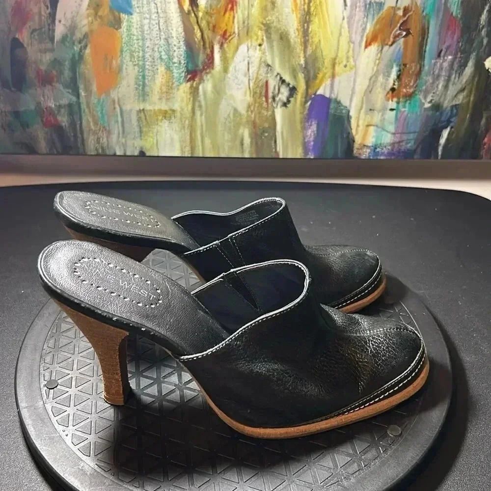 🔥LIKE NEW🔥 Sexy / Comfy / Cute / Size: 8.5 / Heel Height: 4 inches
